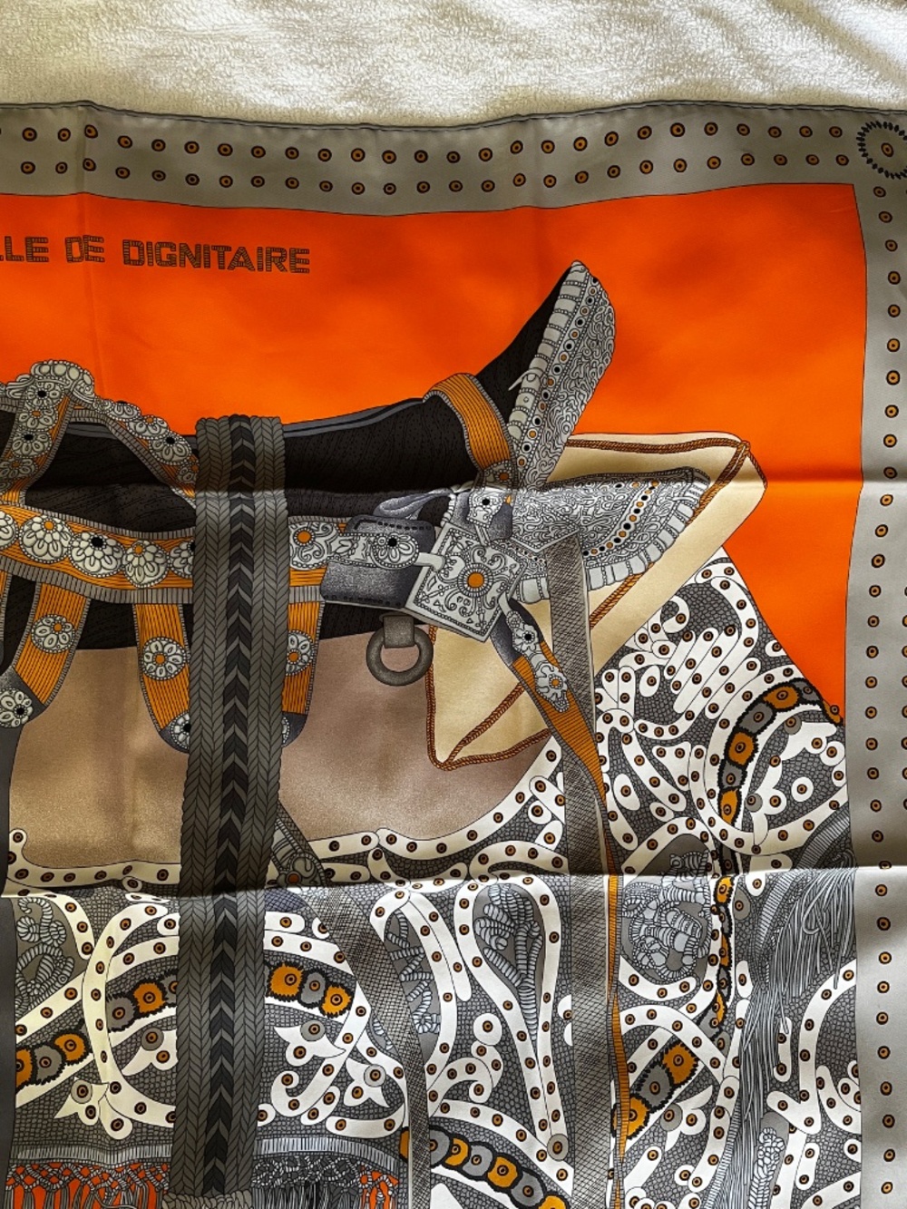 SALE ~~ EXCELLENT Hermes Selle de Dignitaire 100% Silk Scarf CW13 Grey/Orange - Picture 8 of 15
